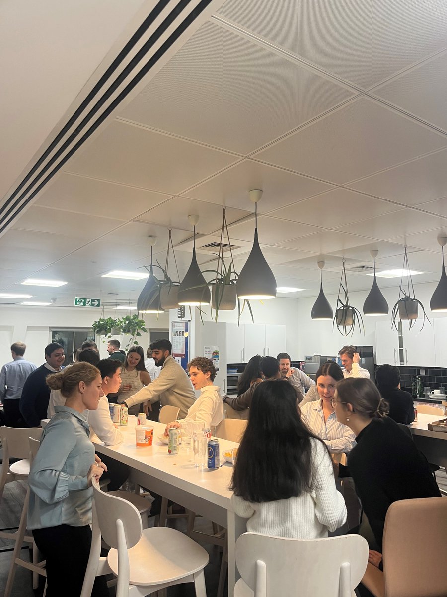 We had a great time  at CZ's Quiz Night last Thursday! 🎉 It was an evening full of challenging questions, delicious pizza, refreshing drinks, and plenty of laughs. Huge thanks to everyone who joined and made it such a fun and memorable event!  🙌

 #CZ #TeamNight #QuizNight