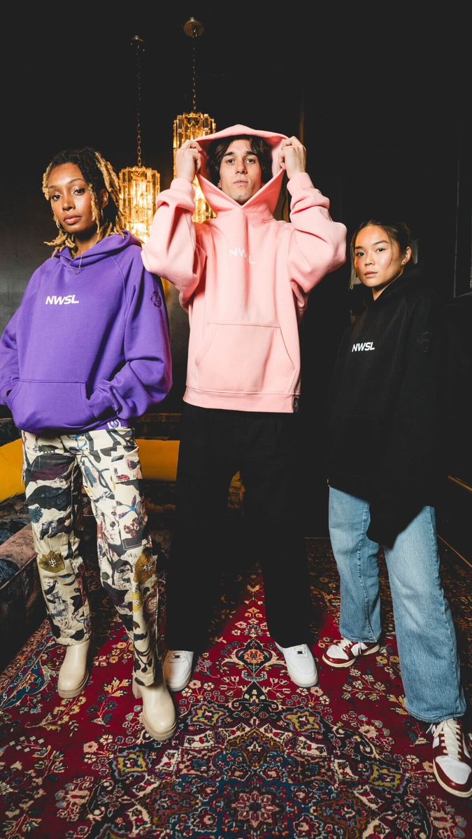 NWSL's tweet photo. It’s hoodie season 👀 ❄️

Shop ALL of your favorite clubs hoodies at https://t.co/CS0ypgVkMO or at Dick’s Sporting Goods. 

📸 at No One Home https://t.co/Pt7uamikBE