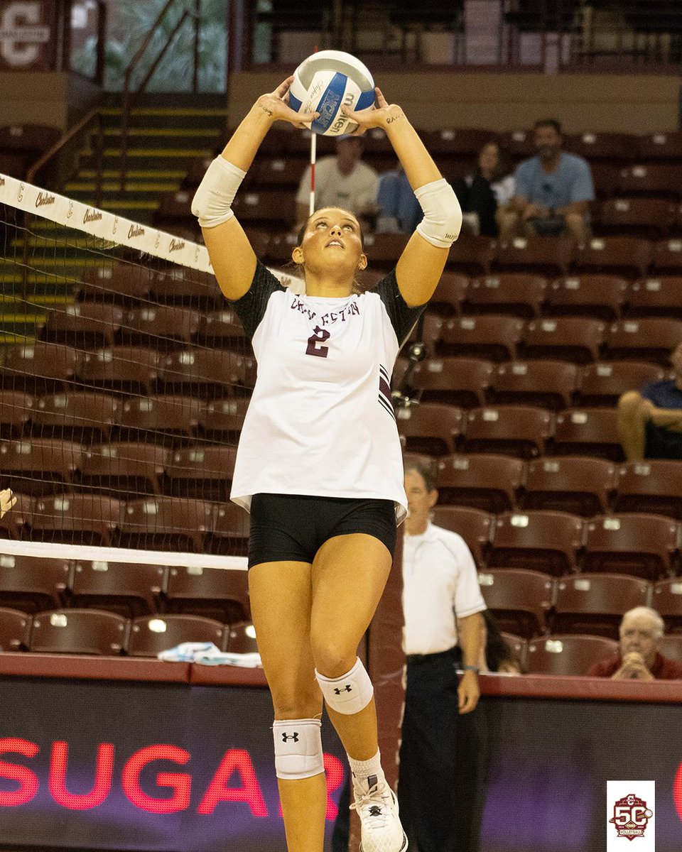 CofCVolleyball's tweet image. Career high 50 assists for 2 last night!

#TheCollege 🌴🏐