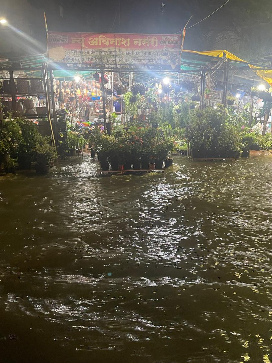 SumitBusy's tweet image. Resdnts residing in vicinity ofSt.Arnold School,Vadgaonsheri facing srious inconvenience due to huge waterlogging ev'time during rainyseason resulting in trafficjam.Y-o-Yproblm isgetting severe andthis time stuation is worst.U'gent actionrequired post monsoon#VadgaonsheriCitizens