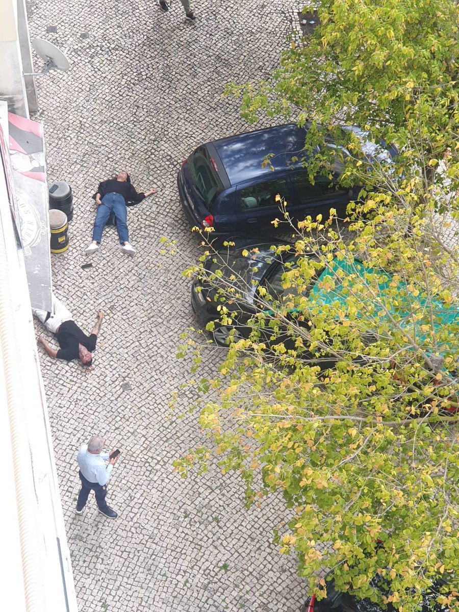 racismocontrapt's tweet photo. 🚨Última Hora - Tiroteio em Lisboa faz 3 mortos.
Um dos piores incidentes criminais dos ultimos 50 anos.
Lisboa virou favela.
https://t.co/smHii1QCwB https://t.co/bwFGkeNh0k