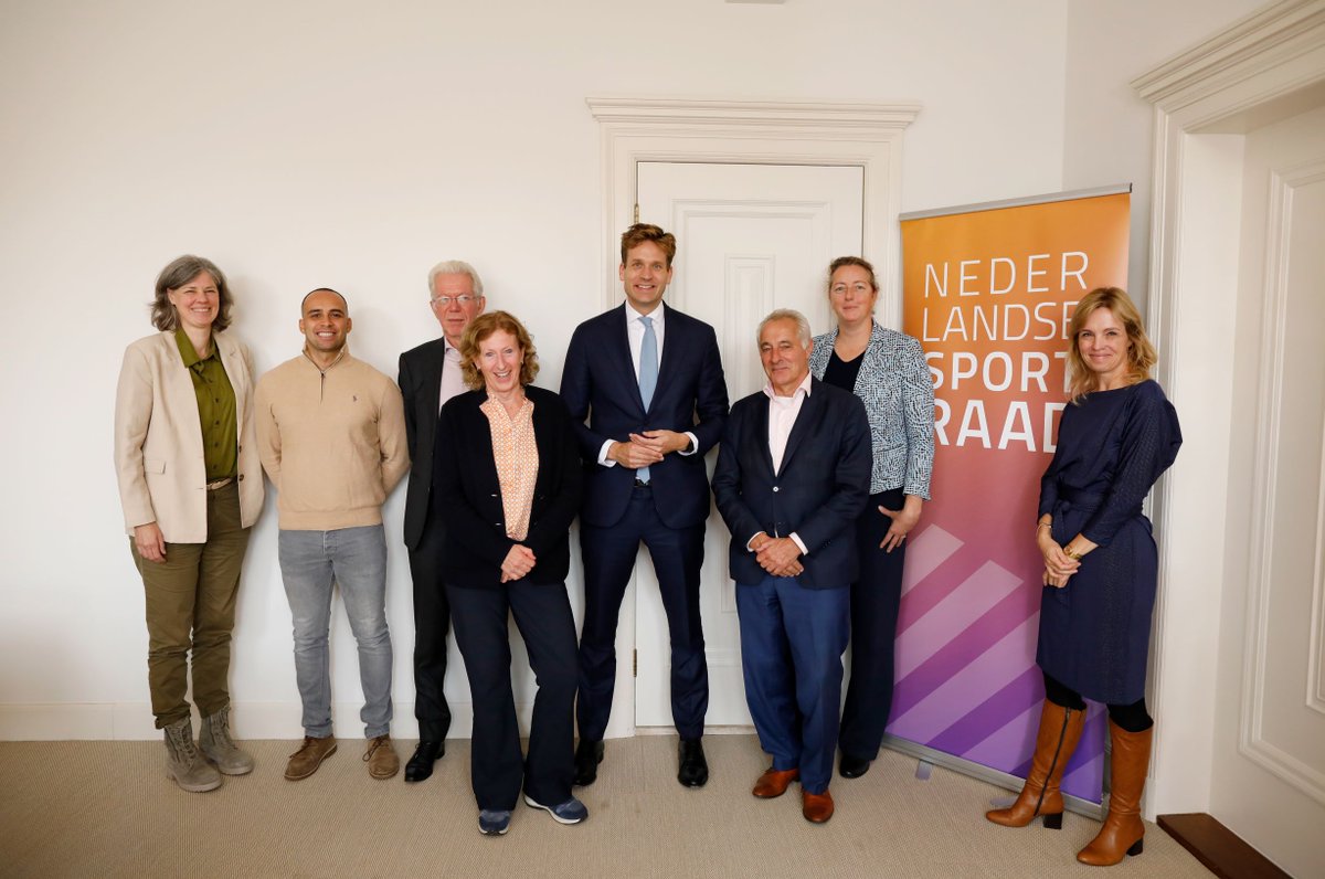 NederlandseSportraad (@nlsportraad) on Twitter photo Op 2/10 is Vincent Karremans, staatssecretaris voor Jeugd, Preventie en Sport <a href="/stasJPS/">Judith Tielen</a> van het <a href="/MinVWS/">Ministerie van VWS</a> op bezoek geweest bij de <a href="/NLsportraad/">NederlandseSportraad</a> De staatssecretaris en de raad spraken over de kansen en uitdagingen op het gebied van bewegen en sport bit.ly/3Nabzmc Op 2/10 is Vincent Karremans, staatssecretaris voor Jeugd, Preventie en Sport <a href="/stasJPS/">Judith Tielen</a> van het <a href="/MinVWS/">Ministerie van VWS</a> op bezoek geweest bij de <a href="/NLsportraad/">NederlandseSportraad</a> De staatssecretaris en de raad spraken over de kansen en uitdagingen op het gebied van bewegen en sport bit.ly/3Nabzmc
