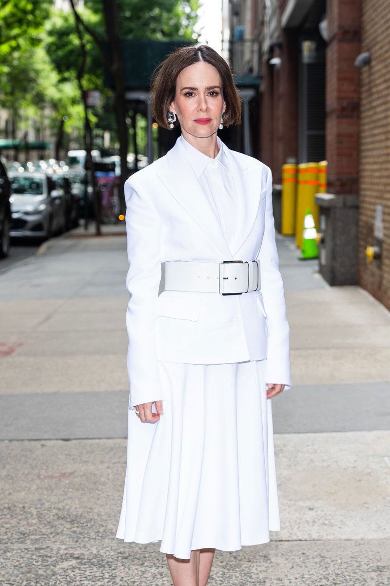 sarahpaulsbean's tweet photo. Sarah Paulson for HOLD YOUR BREATH press https://t.co/WRQY9eakUd