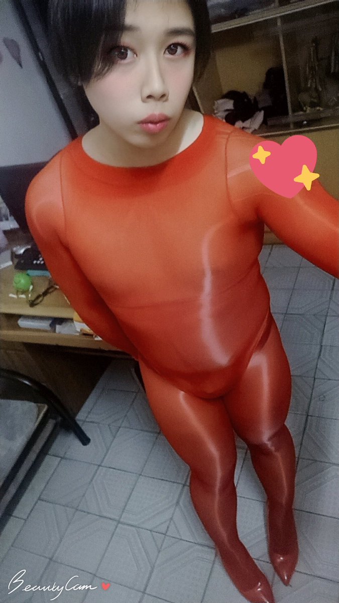 PeAr_cd's tweet photo. 可爱趁着节日.来一抹红色......
有一说一.这个小哥哥真会舔.......

#雌堕 #伪娘 #男の娘 #丝袜控 #高跟控 #女装男子 #可爱的男孩 #绿帽情节 #背德人夫 #淫妻绿帽 https://t.co/fchz5Ro4dx