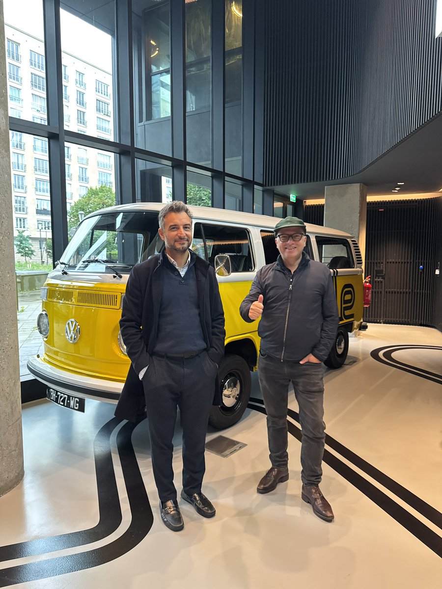 anthenor's tweet image. Real life blockchain use case for Roole and its team localising half a million vehicles and providing drivers with driving insights using the @NodleNetwork #Depin