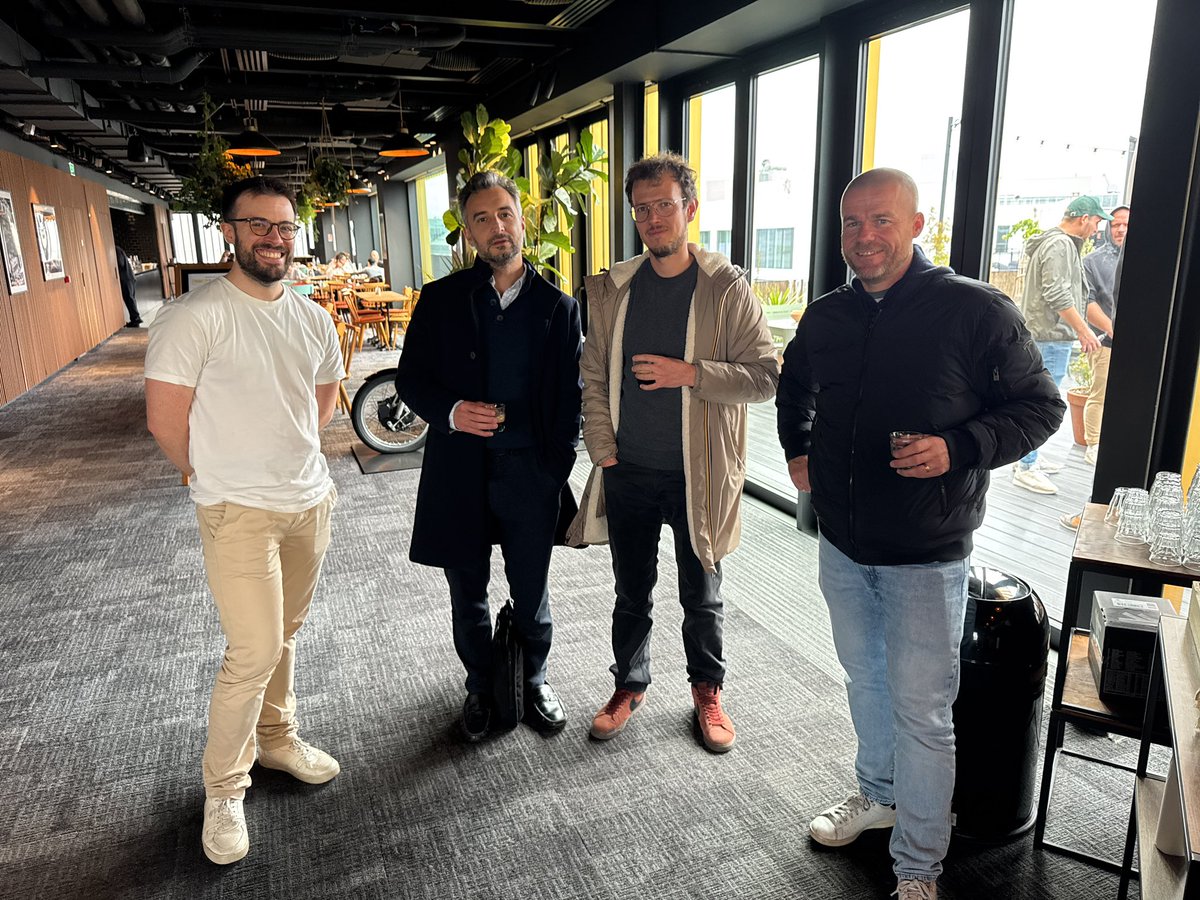 anthenor's tweet image. Real life blockchain use case for Roole and its team localising half a million vehicles and providing drivers with driving insights using the @NodleNetwork #Depin