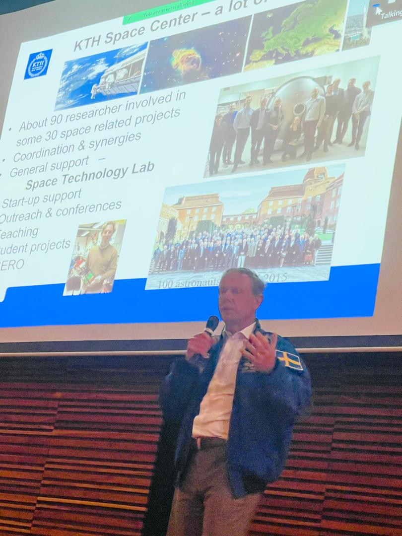 Astronaut Christer Fuglesang with Students from #Gaborone, #Botswana