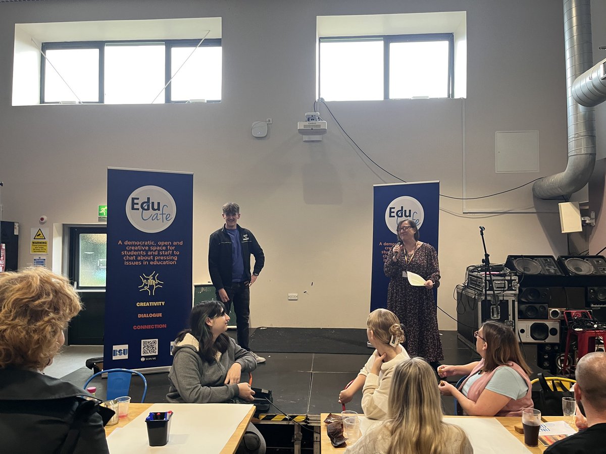 Our School of Education first EduCafe of the year for staff and students to discuss learning on the edge. 
Also with cake :)