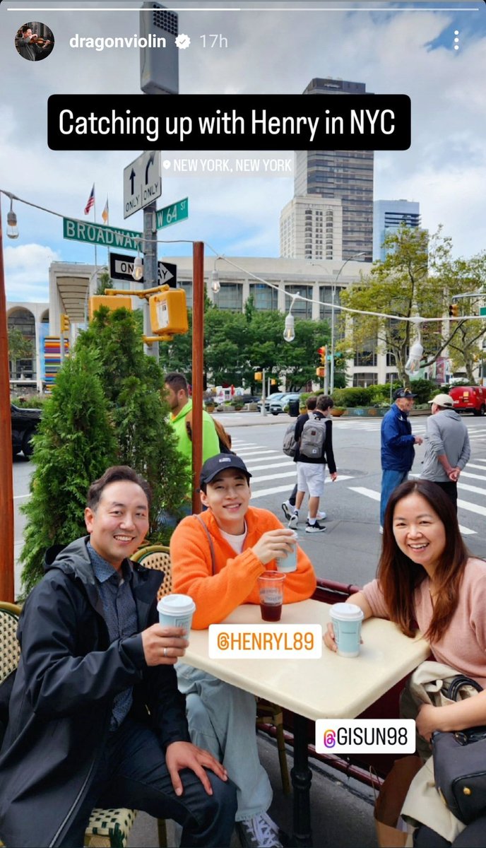 YuniHastuti26's tweet photo. Waaah I miss #FlyToTheDance era 🤗 amazing collaboration Henry, Chuja girls and Mr. Khullip Jeung 🎻🔥🤗 still Have a good day in New York @henrylau89 with your friends 🤗🤗
#HenryLau #HENRY https://t.co/m4rLNPsVo9