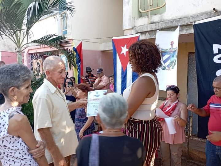 TFontanills's tweet image. #TrinidadDeCuba hoy en la circunscripción 37 en el CP Armando Mestre rindiendo cuenta al pueblo en intercambio,, buscando soluciones y reafirmando nuestra unidad #PoderDelPueblo #SanctiSpiritusEnMarcha @DiazCanelB @AsambleaCuba @DeivyPrezMartn1 @AlexisLorente74 @AmppTrinidad