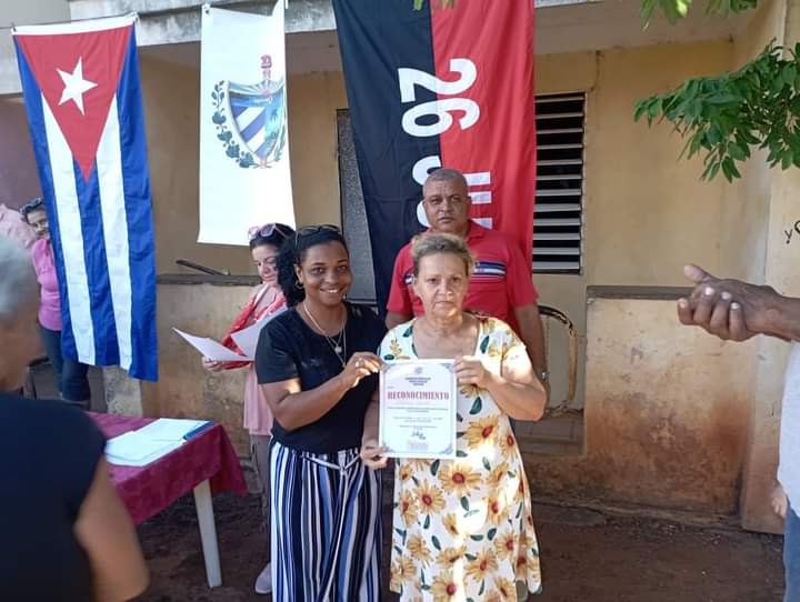 TFontanills's tweet image. #TrinidadDeCuba hoy en la circunscripción 37 en el CP Armando Mestre rindiendo cuenta al pueblo en intercambio,, buscando soluciones y reafirmando nuestra unidad #PoderDelPueblo #SanctiSpiritusEnMarcha @DiazCanelB @AsambleaCuba @DeivyPrezMartn1 @AlexisLorente74 @AmppTrinidad