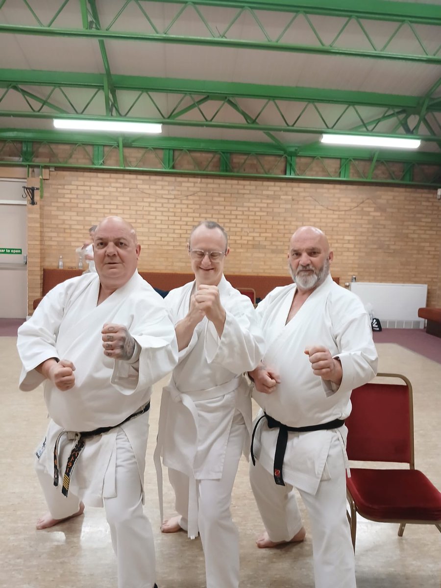 selectlifestyle's tweet image. Karate is known for its roots in self-defence and discipline, but it’s also a great fitness workout!

Our Gary from Greswold St has been loving it since he started, and he’s excited to earn more coloured belts. 🥋💪

#KarateLife #FitnessGoals #AccessibilityForAll