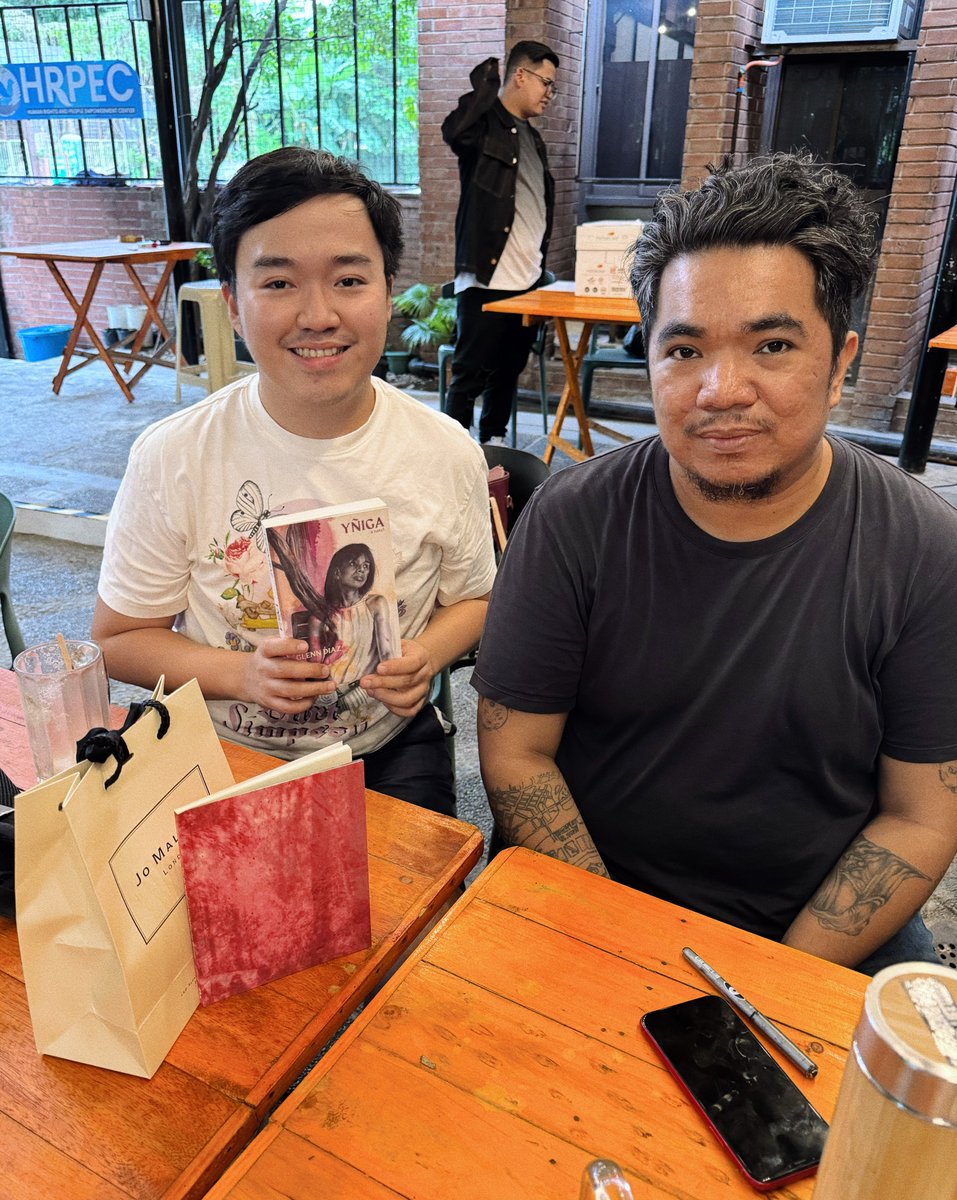 Weekend book club 📚 with <a href="/pinoyreads/">PinoyReadsPinoyBooks</a>, exploring Yñiga 👩🏻‍🦳🐈 by Glenn Diaz. It intertwines personal &amp; political histories while confronting the brutal realities of state-sanctioned violence. 🚓 A compelling read for someone reflecting on trauma, both personal and collective.