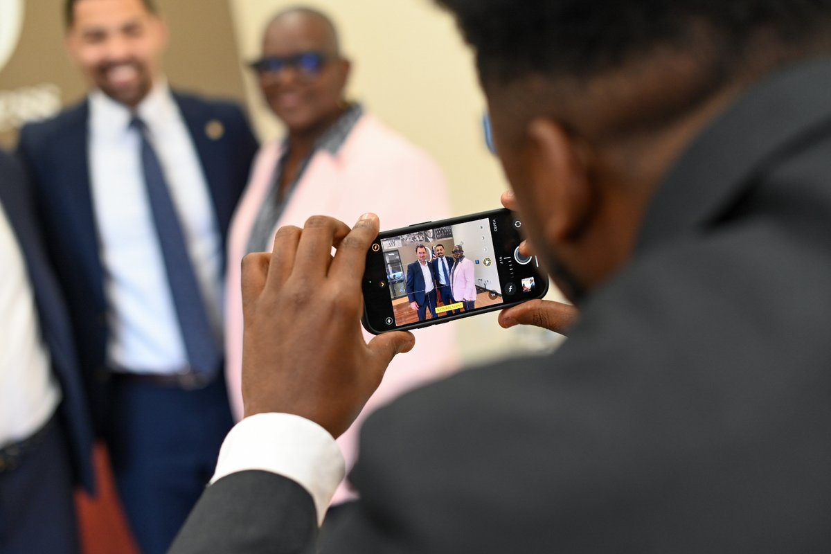 TreasRussell's tweet image. Joined my alma mater, @UNewHaven, as part of the Power On series. 

As the 1st in my family to go to college, the obstacles facing first-gen students parallel the big picture struggles across CT. We all benefit when everyone has resources &amp;amp; opportunities to fully participate.