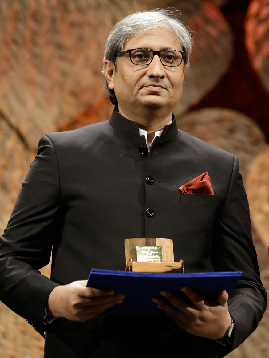 Rza_Muhd's tweet photo. Saeed Ansari, Rubika Liaquat, Romana Khan are Muslim TV anchors But the choice of Muslims Ravish Kumar is not a religion seeing good thoughts
#Debate2024 #flipkartscam #raviskumar https://t.co/fAdiOFunEy
