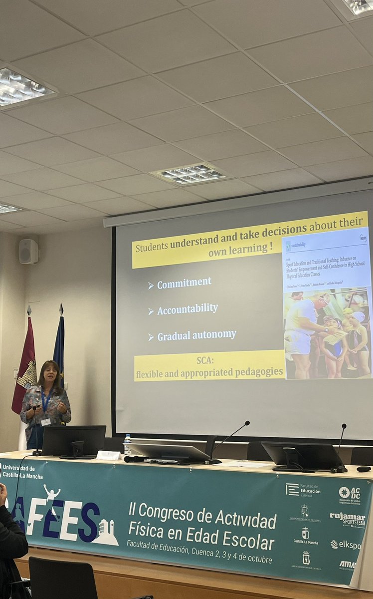 CAFEES_congreso's tweet photo. Comienza la primera Conferencia plenaria internacional, realizada por la Dra. Isabel María Ribeiro Mesquita, de la Facultade de Desporte de la Universidade do Porto https://t.co/ypaD9lLqni