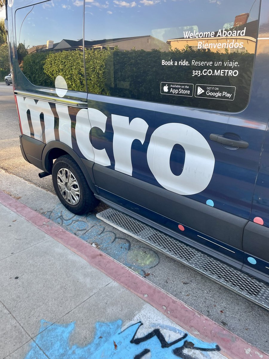 Lizz_Rubin's tweet photo. I ❤️ Metro Micro
#SoCalTransitWeek #CleanAirDay https://t.co/sUDk0N9Zxi