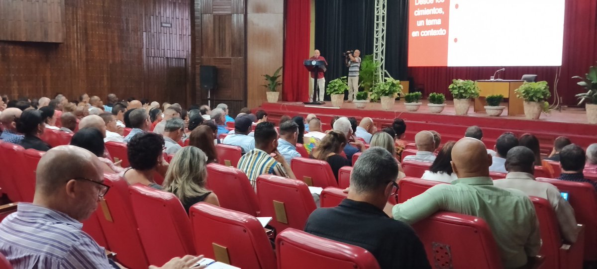 alfonso_noya's tweet photo. A punto de entrar en vigor la #LeyDeComunicaciónSocial, inició hoy el Seminario de capacitación "La Comunicación Social en #Cuba🇨🇺: desafíos en el contexto actual", que sesionará hasta el 4 de octubre en la @UniversidadPCC "Ñico López", en #LaHabana. https://t.co/83XpAarX5x