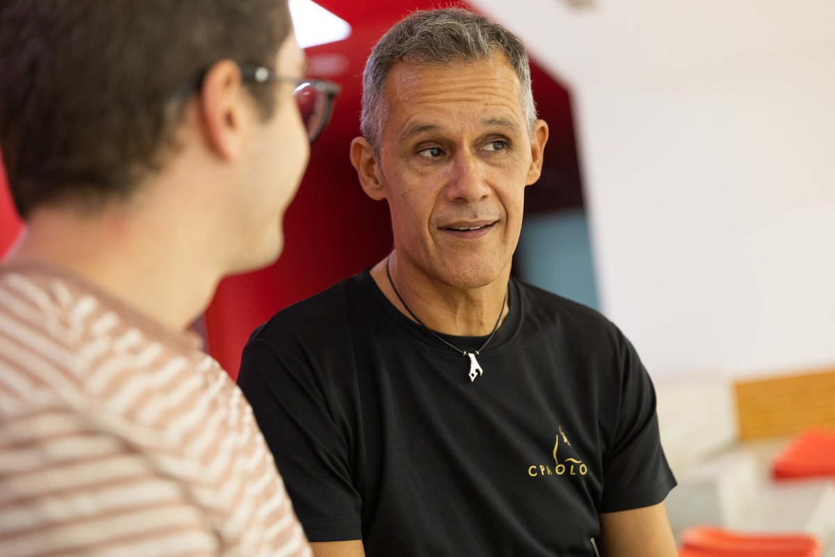 NacióGarrotxa (@naciogarrotxa) on Twitter photo 🗣ENTREVISTA | Ricard Planiol: «Busco que no se'm recordi pels quinze mundials, sinó per alguna cosa més»
Després de guanyar el quinè or mundial, el coreògraf reflexiona sobre la seva trajectòria al CPA Olot
✍ Per <a href="/paumasoros/">Pau Masó Ros</a> i 📸 <a href="/MartiAlbesa/">Martí Albesa</a> #Olot
naciodigital.cat/garrotxa/socie… 🗣ENTREVISTA | Ricard Planiol: «Busco que no se'm recordi pels quinze mundials, sinó per alguna cosa més»
Després de guanyar el quinè or mundial, el coreògraf reflexiona sobre la seva trajectòria al CPA Olot
✍ Per <a href="/paumasoros/">Pau Masó Ros</a> i 📸 <a href="/MartiAlbesa/">Martí Albesa</a> #Olot
naciodigital.cat/garrotxa/socie…
