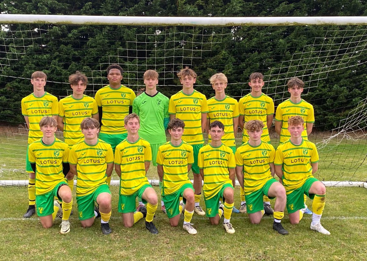 Norwich City FC Football Development (@norwichcityfd) on Twitter photo FOOTBALL AND EDUCATION ⚽️📚
What a performance from our <a href="/BishopLaneyVI/">Bishop Laney Sixth Form</a> scholars who win 3-1 at Dereham to progress into the next round of the AOC cup
Well done lads 👏 FOOTBALL AND EDUCATION ⚽️📚
What a performance from our <a href="/BishopLaneyVI/">Bishop Laney Sixth Form</a> scholars who win 3-1 at Dereham to progress into the next round of the AOC cup
Well done lads 👏