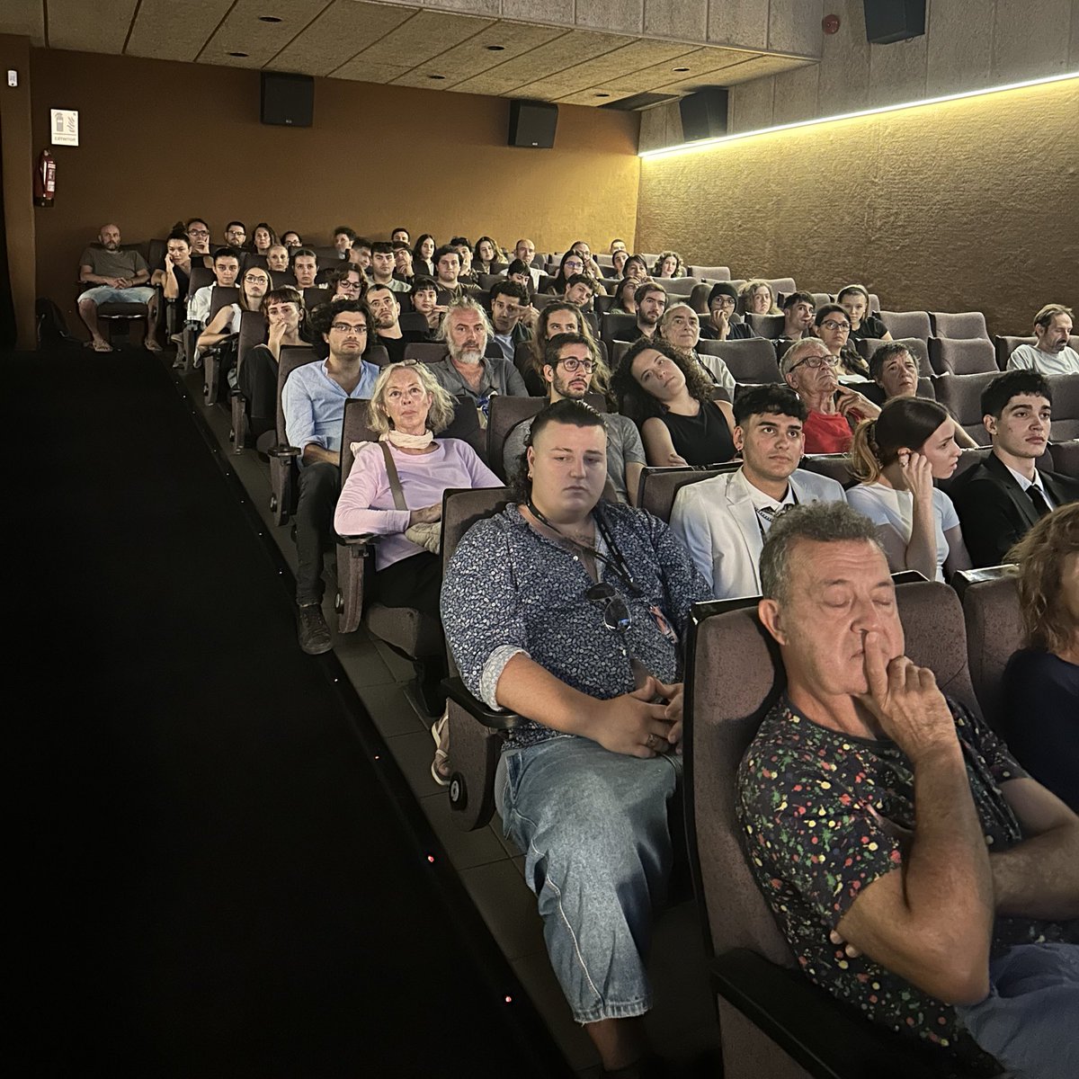 MajorDocs (@majordocsfest) on Twitter photo Ple per la primera sessió de Curts Balears a <a href="/CineCiutat/">CineCiutat</a>
Avui tenim En Mesquida; Charlie, Últimas palabras y Operación Carlota Ple per la primera sessió de Curts Balears a <a href="/CineCiutat/">CineCiutat</a>
Avui tenim En Mesquida; Charlie, Últimas palabras y Operación Carlota