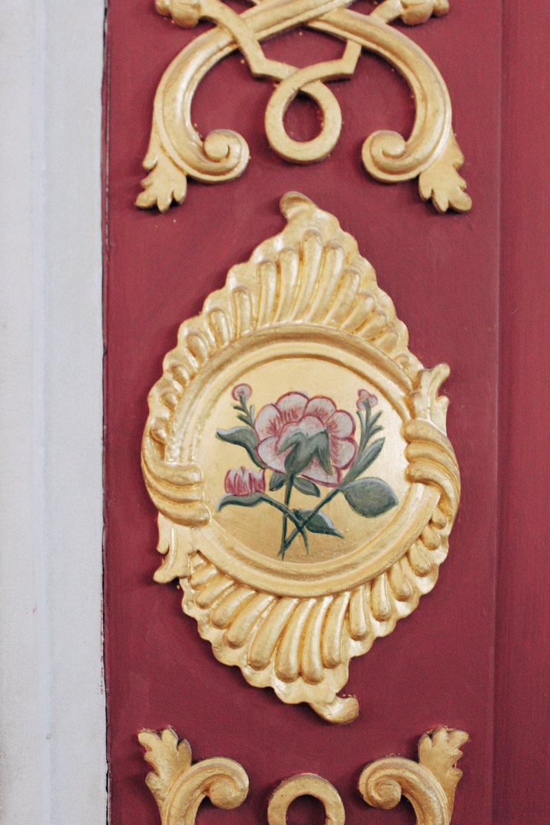 Detaylarındaki zerafeti ile herkesi kendine büyüleyen Hünkar Sofası. 

Harem, Topkapı Sarayı.