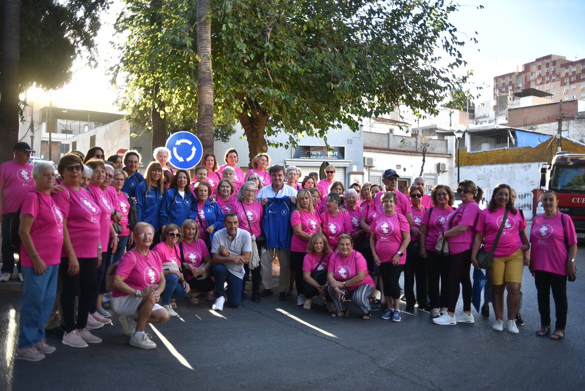 ruthparticipa's tweet image. Esta mañana, con la Delegada del Gobierno de @MalagaJunta @Navarro_PP, hemos acompañado al grupo de las mujeres de la Asociacion Cultural Jazmín en su caminata diaria que las mantiene en forma desde hace más de 15 años! #vidadaludable #mujeresenforma #habitosdevidasaludable