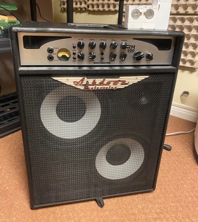 irukka_musicals's tweet photo. 🚨Check out the #Ashdown RM 210T #BassCombo Amp! 🎸🔥 

With its powerful #sound, compact design, and versatile features, it's perfect for gigs and practice sessions alike. 

Elevate your #bass game and feel the difference! 

#Church #Irukka #BassGuitar #MusicGear #Music #BassAmp https://t.co/LNb1Avc0Op