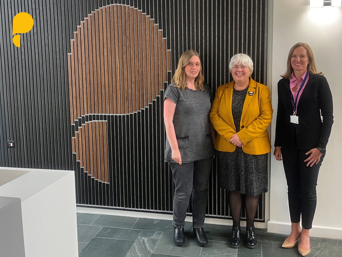 Great to welcome the MP for Ely and East Cambridgeshire <a href="/CharlotteCane8/">Charlotte Cane MP🔶</a> to our offices in #Cambridge Science Park.

Charlotte saw our unique #FlexIC technology and key applications, alongside the groundbreaking research and development work we are doing within her constituency.
