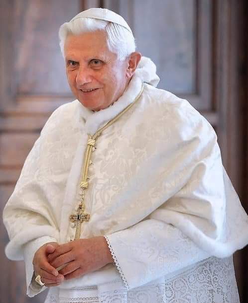 Sachinettiyil's tweet photo. 71 Years of Homilies 
Innumerable Essays
66 Books
3 Encyclicals
4 Exhortations
All compiled to 4 last words at the hour of his death: 

“I LOVE YOU, JESUS."

Pope Benedict XVI https://t.co/WXwGYBrEUQ