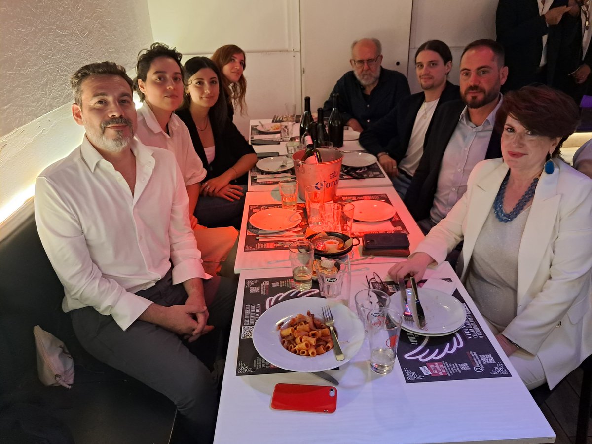 beditoriale's tweet photo. Nei giorni scorsi abbiamo partecipato alla festa dei vent’anni di Infinito edizioni, una delle realtà editoriali con cui collaboriamo da diverso tempo.

Ringraziamo di nuovo la casa editrice per l’invito e rinnoviamo pubblicamente le nostre congratulazioni per questo traguardo. https://t.co/hsE7z2Odz7