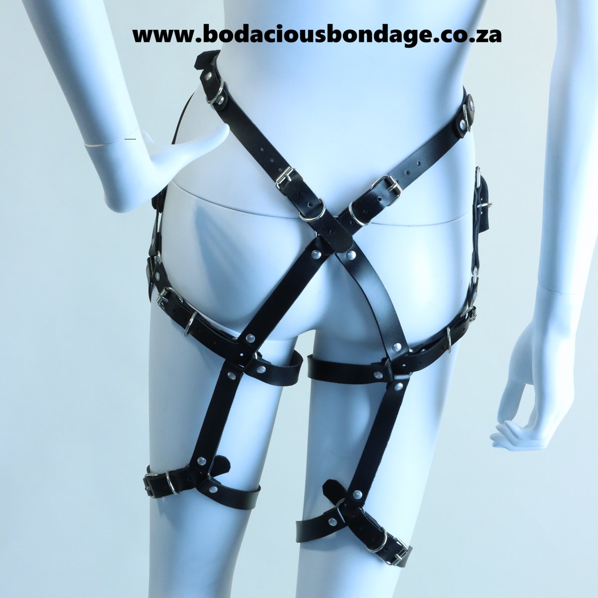 Who knew your bum could look so good?
Jessie did!

#leatherfashion #kinkcommunity #leatherfetish #madeinsouthafrica #sexlife #leatheroutfit #leatherharness #madeincapetown #harness #harnesses #handcrafted #leather #fetish #leatherwork #gaybondage #bondage #locallymade #kink
