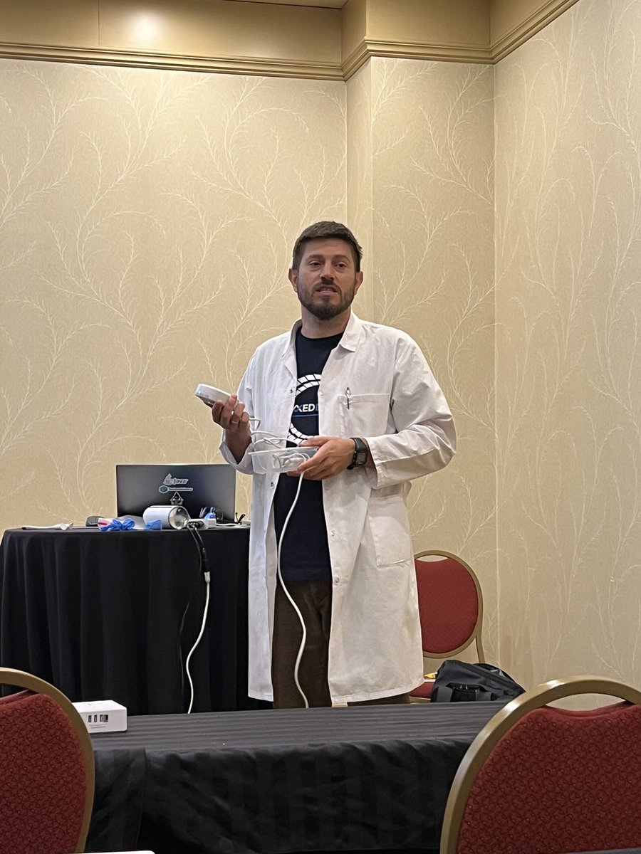 mkheck's tweet image. The ever jovial @piotrprz in mad scientist mode, explaining why we need integration testing! #dev2next