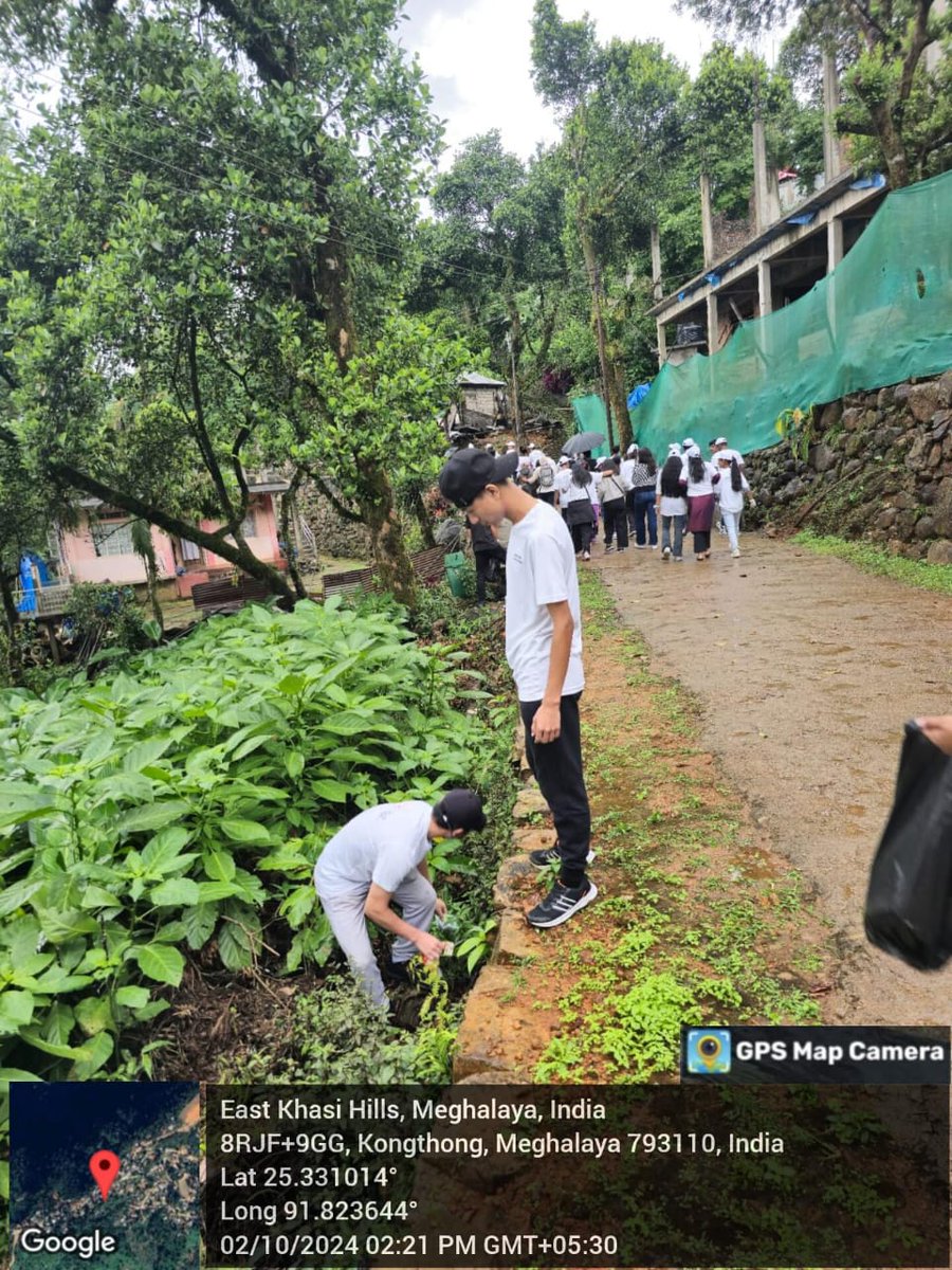 Indiatourismno1's tweet photo. Ministry of Tourism's Shillong office (Northeast Region) in collaboration with Indigenous Agro Tourism Cooperative Society Ltd, Shillong College and R.B.A Hindi Secondary School celebrated Swachhta Diwas on 02.10.24 at Kongthong Village (Whistling Village).
#SpecialCampaign4 https://t.co/WoxWgLVlS3