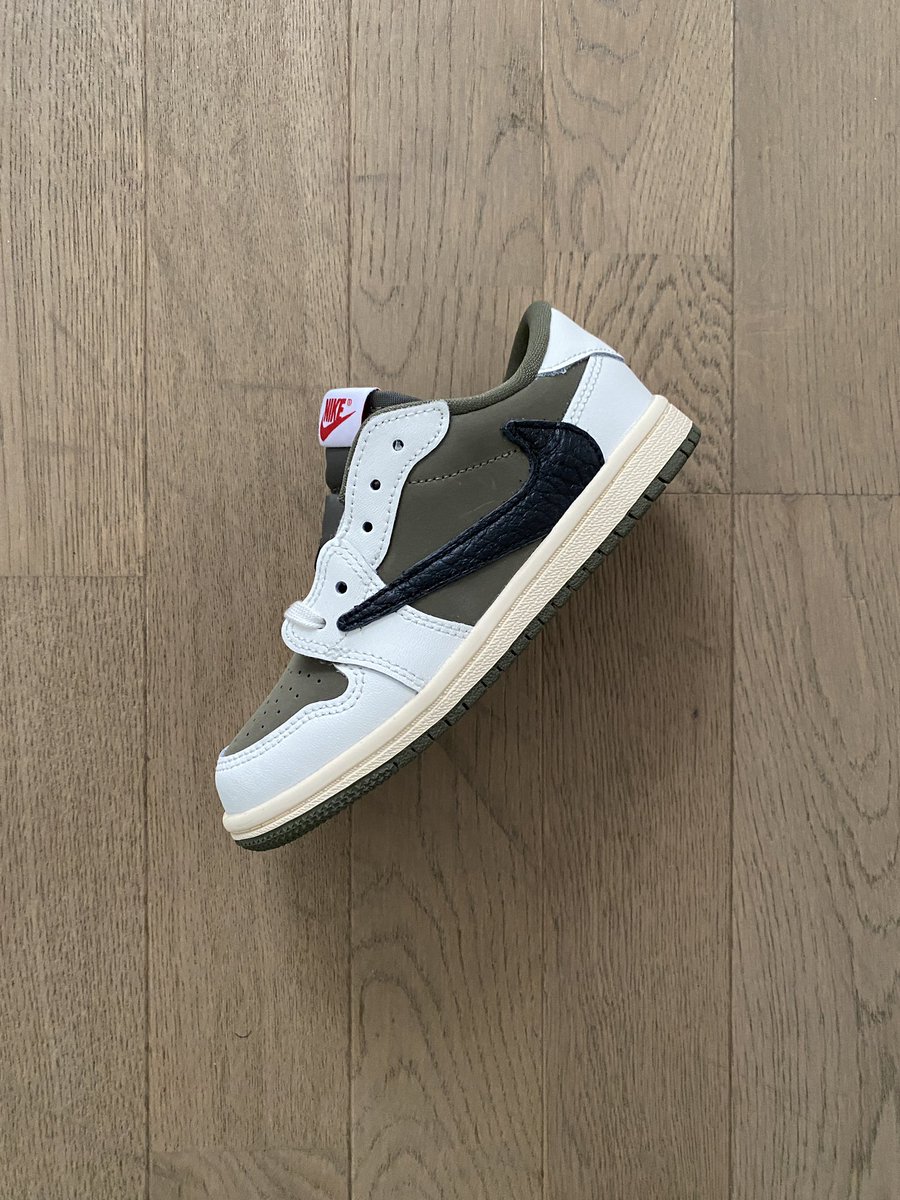 Sneakerologue tweet media