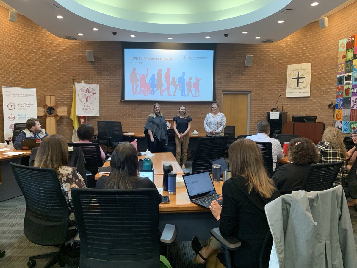 JackieGauthier_'s tweet image. Great session for new leaders focused on using our contemplative mindfulness within organizational structures to support students, families, &amp;amp; staff! Thanks ⁦@CareyDewey1, our Human Resources team &amp;amp; mentors for leading the discussions! ⁦@michaelfaught⁩ #ALCDSBLeadership