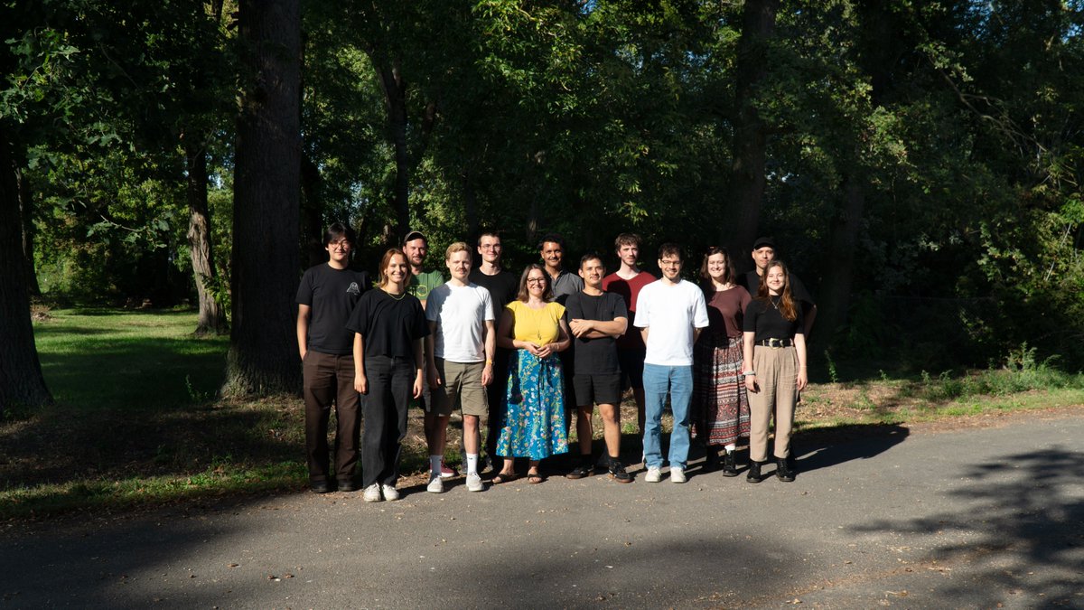 Es war wieder #Retreat Zeit für das Liquid Team! ✨

Drei  Tage lang haben wir in Küstrin-Kietz über Visionen und Strategien des  Vereins gesprochen, reflektiert, was seit der Gründung von Liquid  Democracy geschehen ist und Wünsche für die Zukunft gesammelt. It's a wrap! 💪