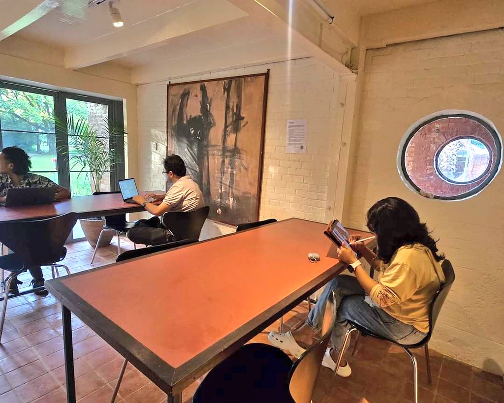 TaragaonMuseum's tweet photo. Find your focus in our peaceful Co-working space at Taragaon Next, a modernist gem designed by Carl Pruscha in the 1970s. Surrounded by nature, the serene atmosphere offers the perfect setting to zone in and work. Come visit and experience productivity in tranquility. https://t.co/v5eZm3BS7K