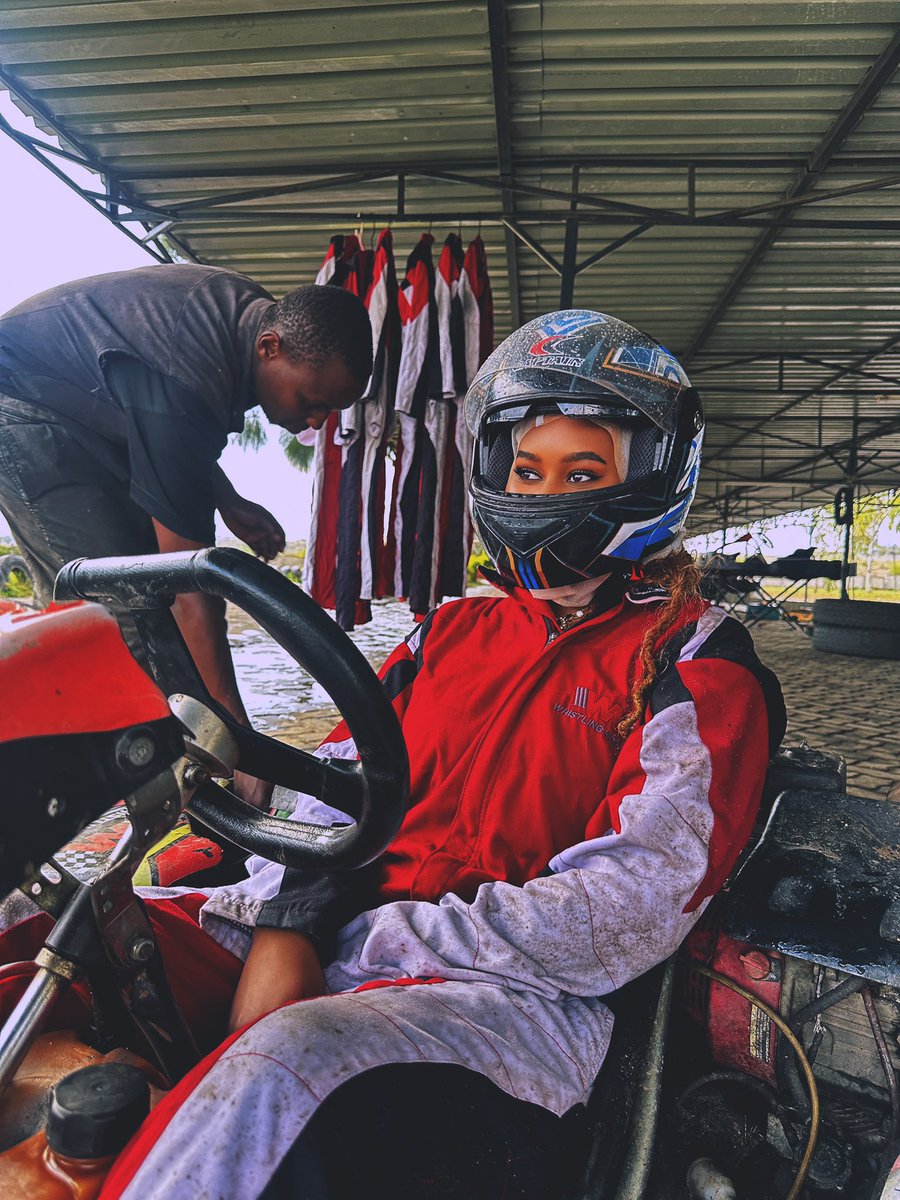 iamgraceneema's tweet image. Racing through life with style and speed #onthefasttrack #gokartingadventures #racergirl #speedandstyle #motorsportlifestyle #adventureseeker #racingvibes #graceneema #styleandspeed #iamgraceneema 
Go-karting, Racing, Motorsport, Adrenaline, Girl racer, Stylish, Adventure