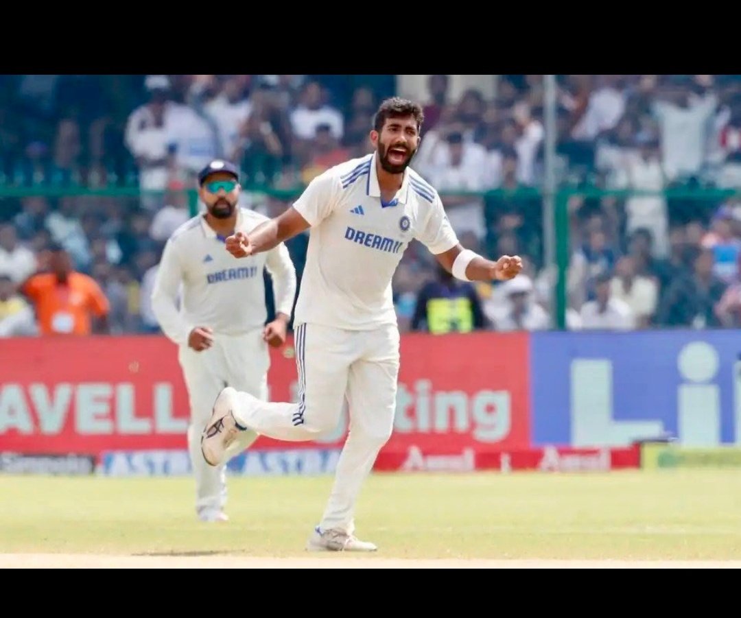 rekha_khileri's tweet photo. Number 1️⃣ bowler ,,,,,,,,,,,,,🇮🇳

     #JaspritBumrah 🎉👏

Congratulations 👏🤍 #INDteam https://t.co/xgRxyUWdVt