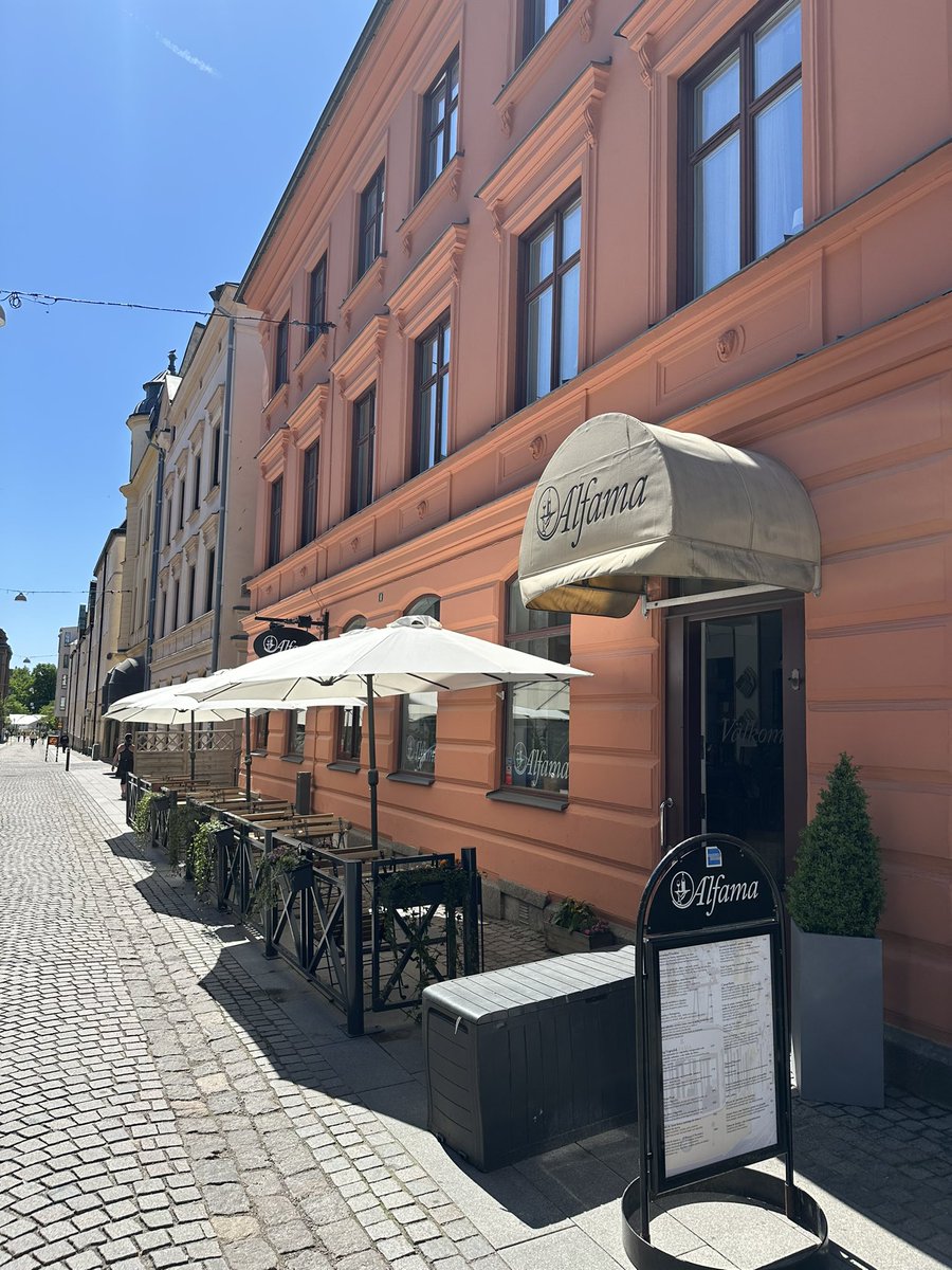 AlfamaLkpg's tweet photo. Tack för en fantastisk sommar 2024☀️!

Vi på Alfama vill rikta ett varmt tack till alla er som har delat sommaren med oss, vi hoppas på att se er snart igen och vi längtar redan efter att välkomna er nästa sommar 👨🏽‍🍳🥘🍷 https://t.co/azIRXibg0T
