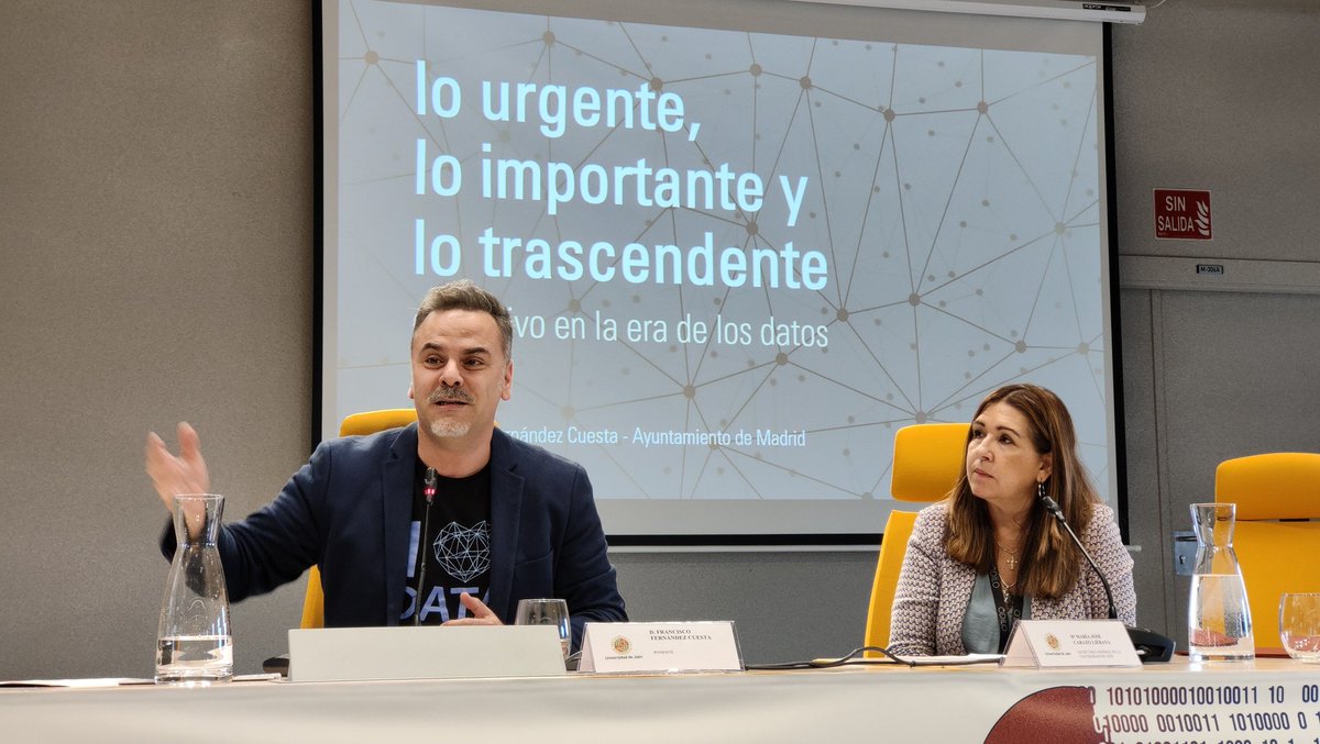 "Lo urgente, lo importante y lo trascendente. El archivo en la era de los datos"
<a href="/pacofernandez/">Paco Fernández</a> nos explica cómo conciliar la orientación al dato a la que se ven abocadas las instituciones públicas con los archivos y la gestión documental #XXIXjornadascau #30añoscau