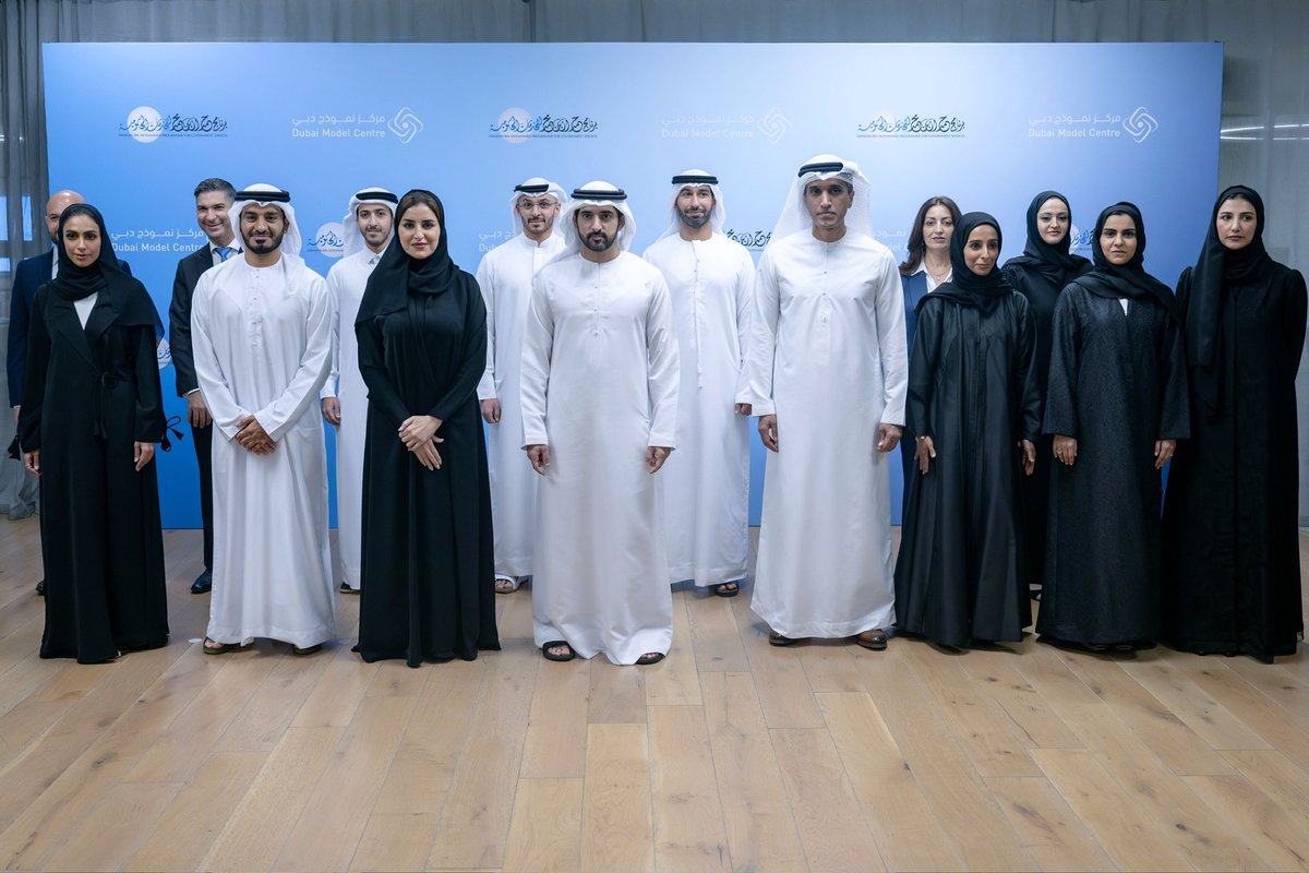 HamdanMohammed's tweet photo. شهدت حفل تكريم الفائزين في "برنامج حمدان بن محمد للخدمات الحكومية" الذي ينظمه مركز نموذج دبي ... نشكر القائمين على البرنامج، ونشيد بنتائجه المتميزة في تحسين 418 خدمة حكومية خلال عام واحد فقط، وتحقيق وفرات مالية على المتعاملين بقيمة 647 مليون درهم إلى جانب خفض زمن الانتظار للحصول على الخدمات بنسبة 98% ... نبارك لفريق القيادة العامة لشرطة دبي على الفوز براية حمدان، ونهنئ هيئة الطرق والمواصلات لحصولها على أعلى النتائج في ثقة المتعاملين لجهود تحسين الخدمات، ونبارك لبلدية دبي فوزها بفئة المبادرة الرائدة عن مبادرة "البناء في دبي"... دبي وفرقها الحكومية في سباق بلا خط نهاية من أجل تقديم أرقى وأفضل وأسرع الخدمات الحكومية في العالم.