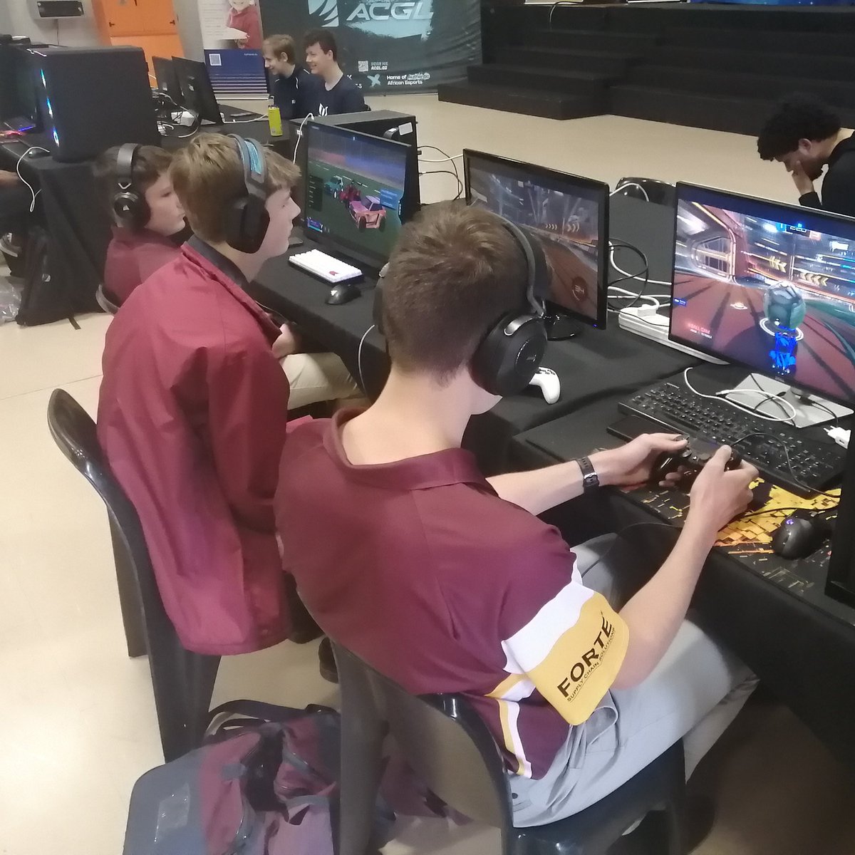 JH Stoltz (@jhstoltz) on Twitter photo <a href="/CURRO_SCHOOLS/">CURRO SCHOOLS</a> National LAN day 1 done and dusted <a href="/PaulRoos_Gym/">Paul Roos Gymnasium</a> #RocketLeague end the day 2nd in the pool on 3-1. Semi-finals tomorrow.
#pcbuilder #Forte #dehelderboschspar #MythicRedragon <a href="/CURRO_SCHOOLS/">CURRO SCHOOLS</a> National LAN day 1 done and dusted <a href="/PaulRoos_Gym/">Paul Roos Gymnasium</a> #RocketLeague end the day 2nd in the pool on 3-1. Semi-finals tomorrow.
#pcbuilder #Forte #dehelderboschspar #MythicRedragon
