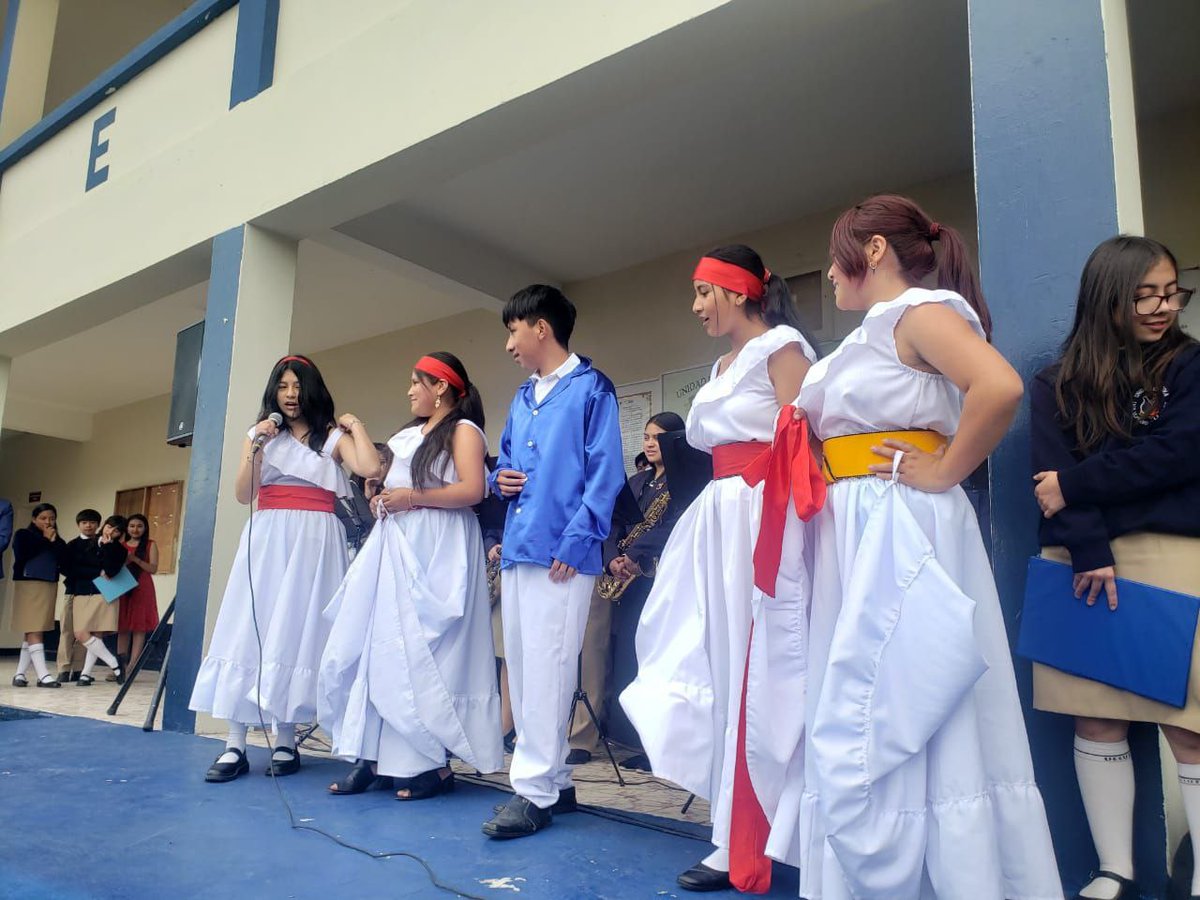 EducacionZ1Ec's tweet photo. 🤠👦🏽👧🏽 Música, danza y amorfinos, fueron las cualidades que destacaron los estudiantes de la UE Luis Ulpiano de la Torre de Cotacachi, en el Día de la Identidad Montubia Ecuatoriana. Este acto contó con la presencia de 1.000 estudiantes y docentes.
#ElNuevoEcuadorResuelve https://t.co/PhfYUm7XW8