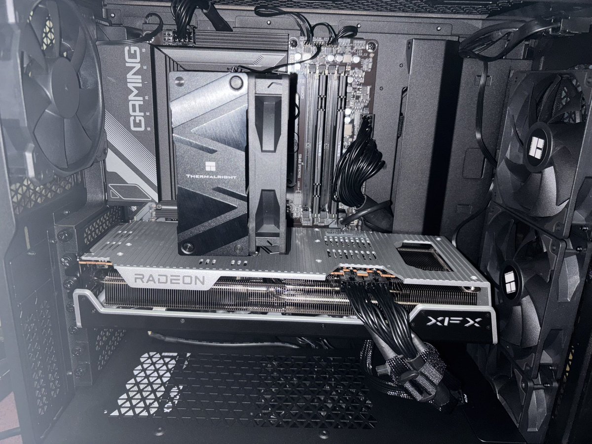 TurkTheGreatest's tweet image. My rig is finished!
Ryzen 7 7700x, Gigabyte B650, G skill DDR5 ( Bundle thanks to @microcenter ) Thermalright assassin spirit 120 cpu cooler, XFX Radeon Rx 7800xt, 3 extra Thermalright 120 case fan, and the Corsair 4000D airflow case.
#computerbuild #GamingPC #YouTube #twitch