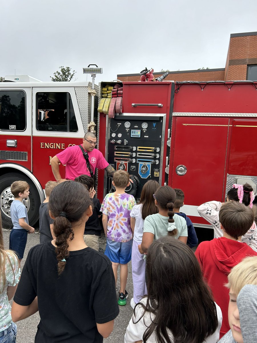 Glenwood Elementary (@glenwoodcubs) on Twitter photo Special thanks to firefighters from ORFD who shared what it takes to have a career with the fire department! <a href="/OakRidgeFD/">Oak Ridge Fire Dept</a> <a href="/ORSchools/">Oak Ridge Schools</a> Special thanks to firefighters from ORFD who shared what it takes to have a career with the fire department! <a href="/OakRidgeFD/">Oak Ridge Fire Dept</a> <a href="/ORSchools/">Oak Ridge Schools</a>