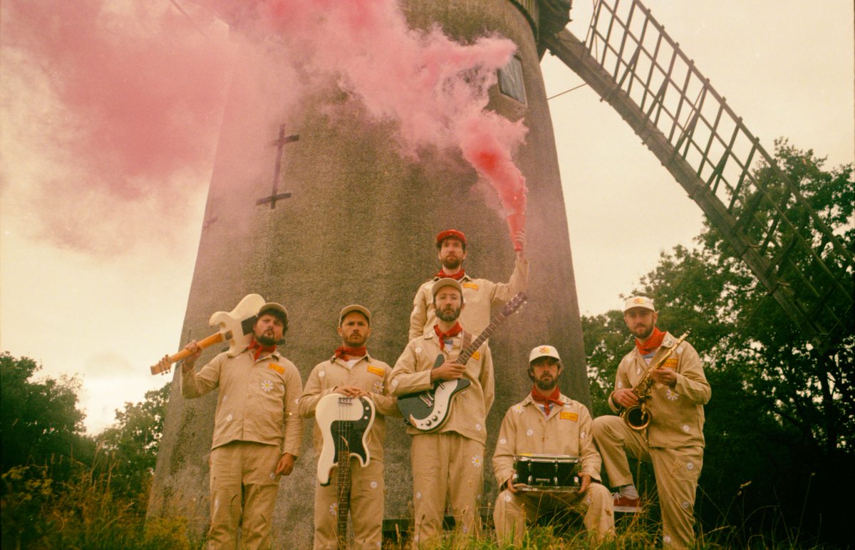 CLASH (@clashmagazine) on Twitter photo Croeso! <a href="/melin_melynband/">Melin Melyn</a> are in their *debut album* era
Ace new single 'Fantastic Food' leads the way - find out more right this way...
clashmusic.com/news/melin-melโฆ Croeso! <a href="/melin_melynband/">Melin Melyn</a> are in their *debut album* era
Ace new single 'Fantastic Food' leads the way - find out more right this way...
clashmusic.com/news/melin-melโฆ