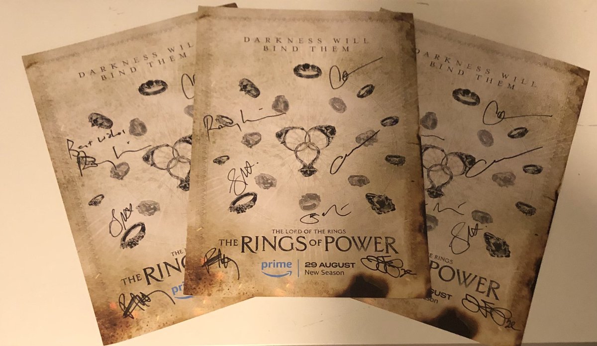 FellowshipFans's tweet image. 🚨Giveaway alert🚨

Thanks to @ForbiddenPlanet we are able to giveaway 3 @TheRingsofPower signed posters🤩

Signed by Charles Edwards, Charlie Vickers, Sam Hazeldine, Rory Kinnear, Sophia Nomvete, J.D Payne &amp;amp; Patrick McKay!

To enter the giveaway, QRT this post with what you are…