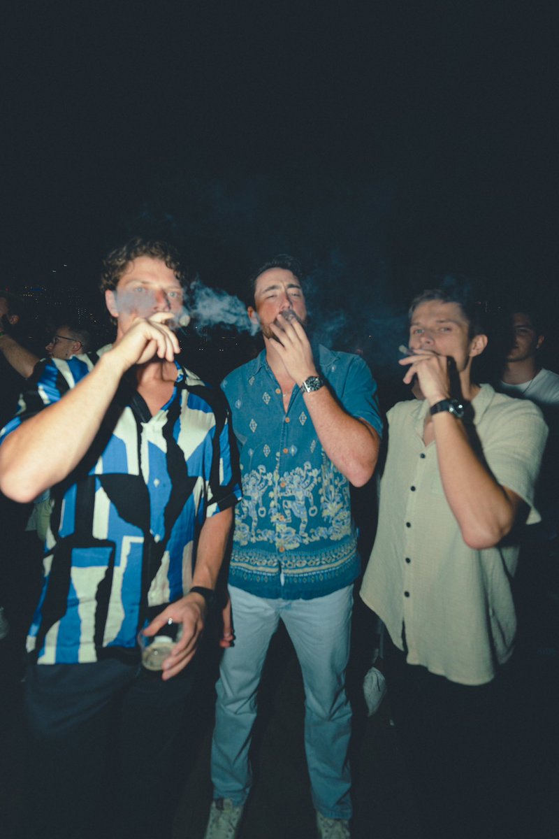 serialsales's tweet image. Event photos bangin